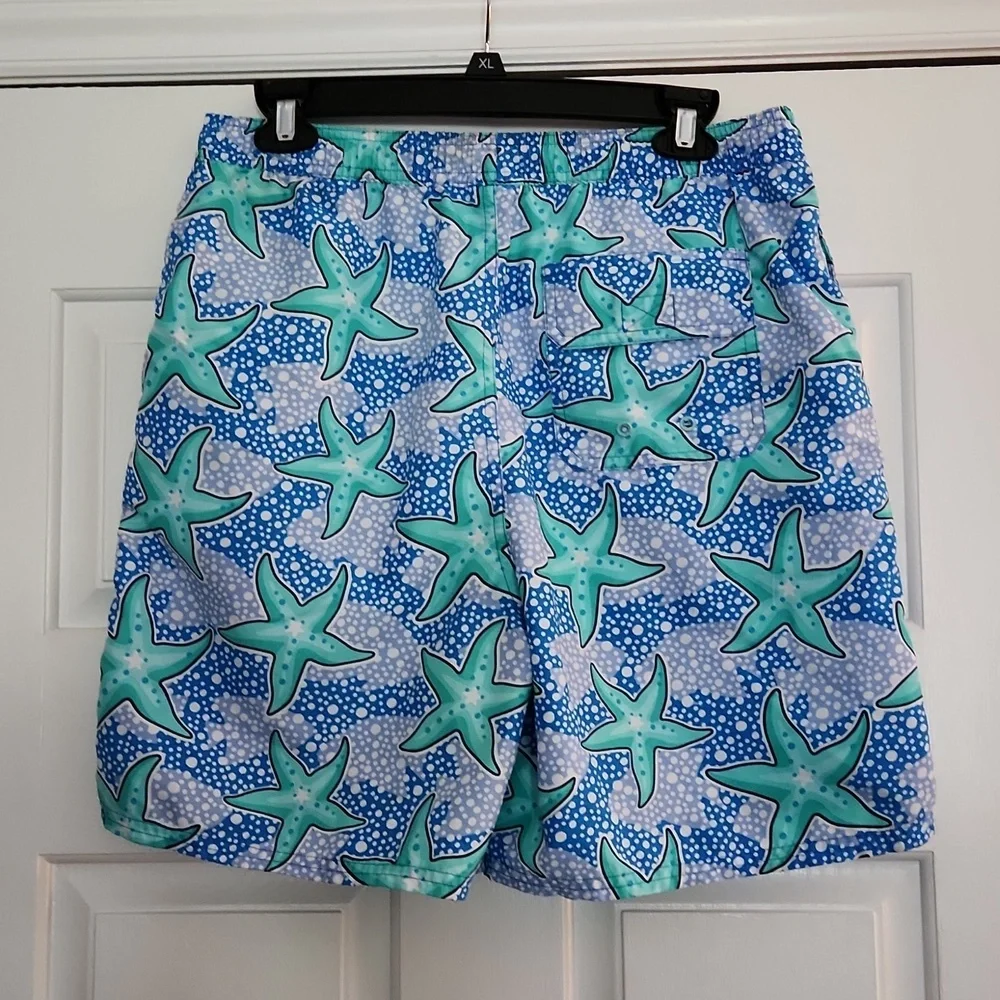 Vineyard Vines two front